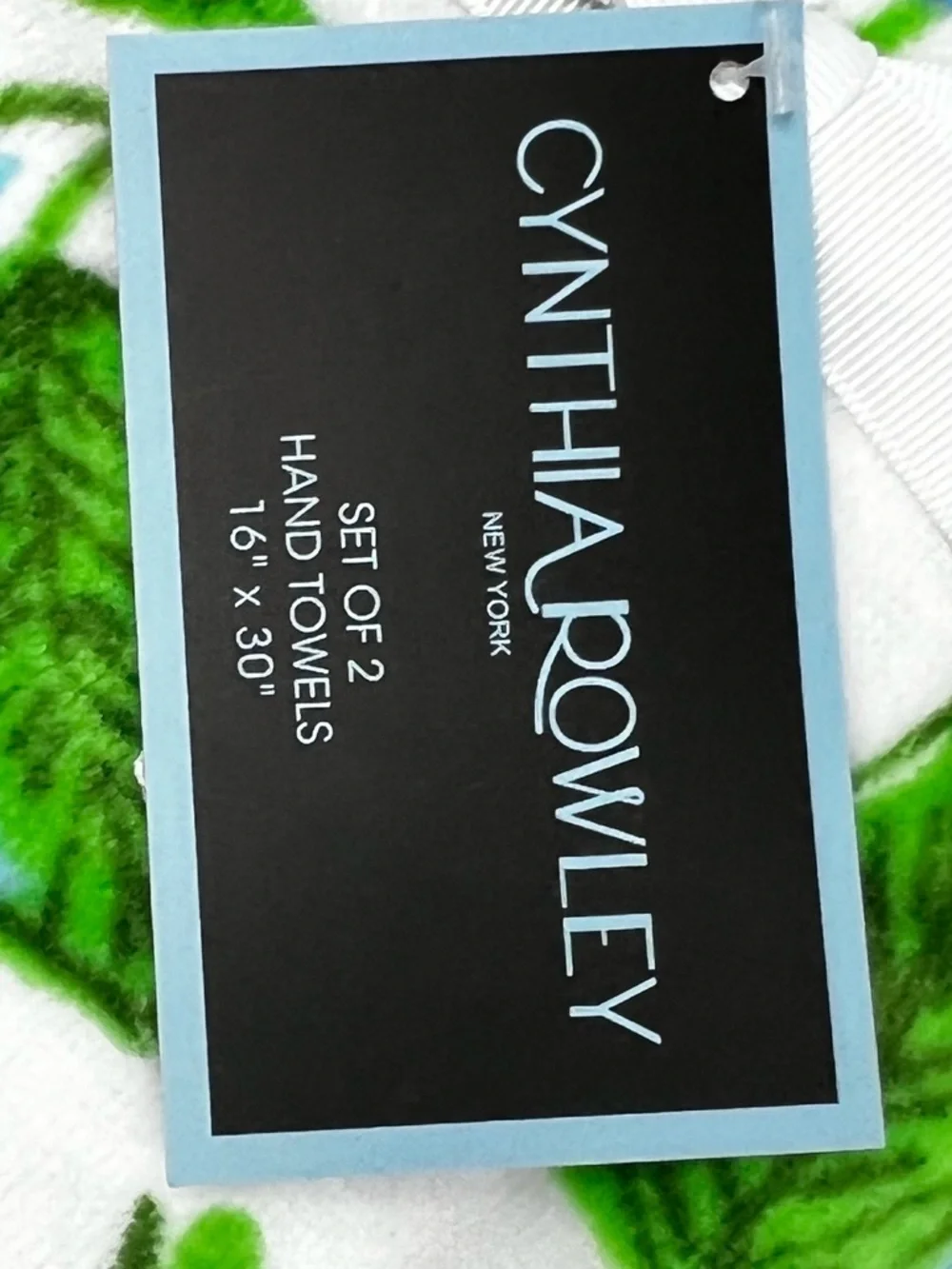 Cynthia Rowley - ‘Hydrangea’ bath towel set. NWT